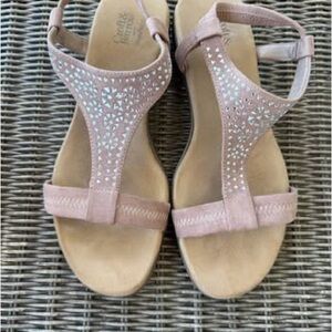 Women's Croft & Barrow Mauve Pink T‑Strap Sandals with Sparkle Detailing